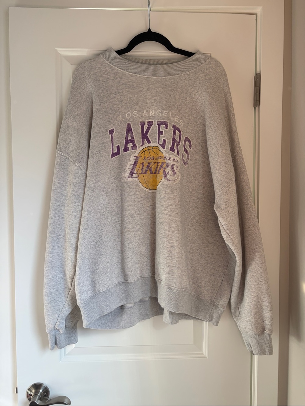 Abercrombie & Fitch Gray Lakers Crewneck Sweatshirt (XL) | Oversized